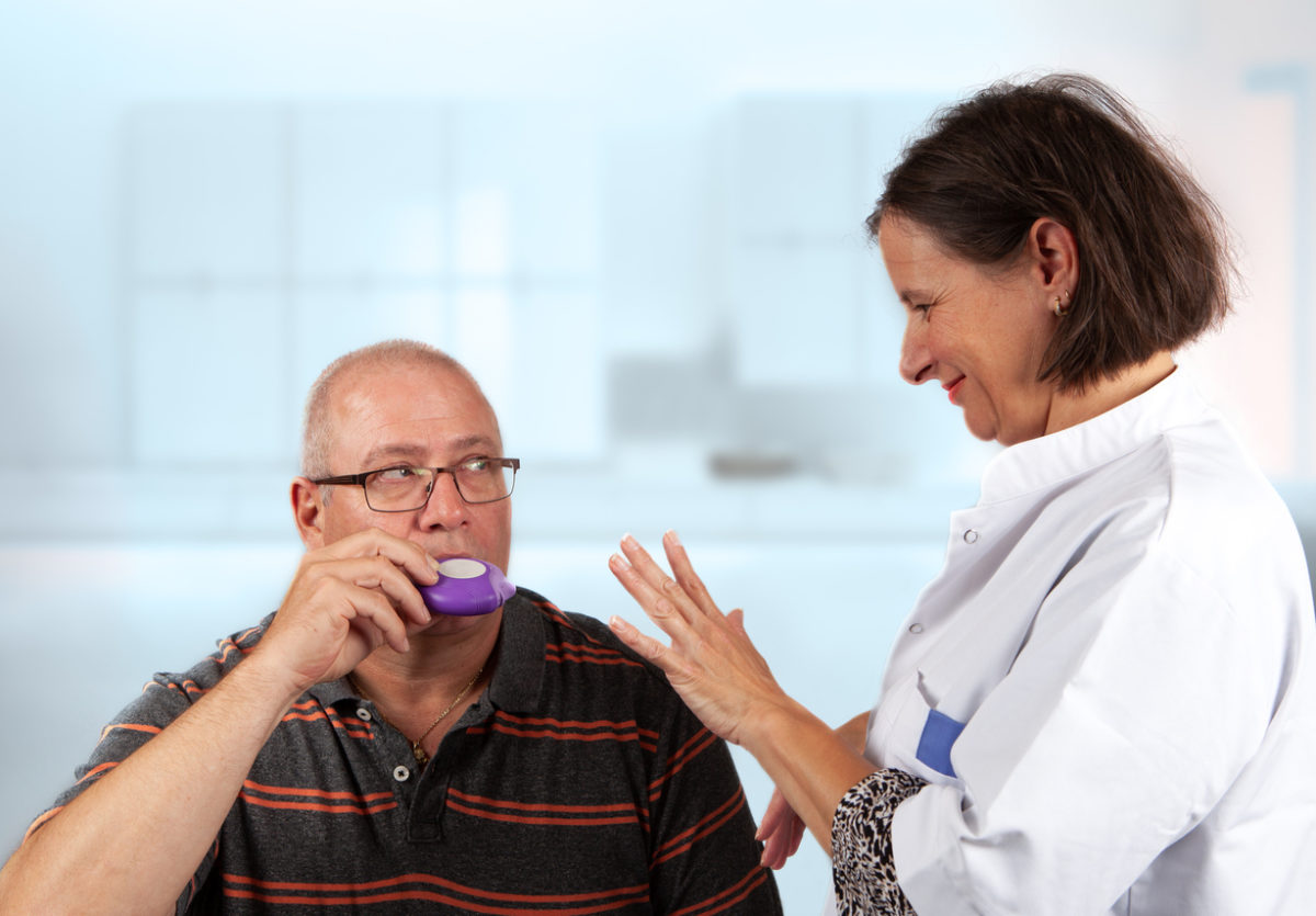 COPD patient with nurse