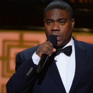 Tracy Morgan honors the nurses on his traumatic brain injury unit.