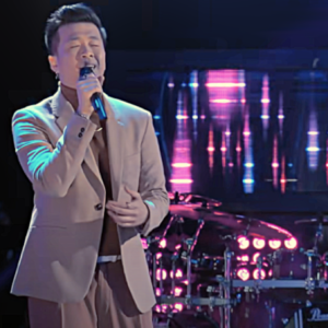 Texas RN Vaughn MUgol performs on The Voice.