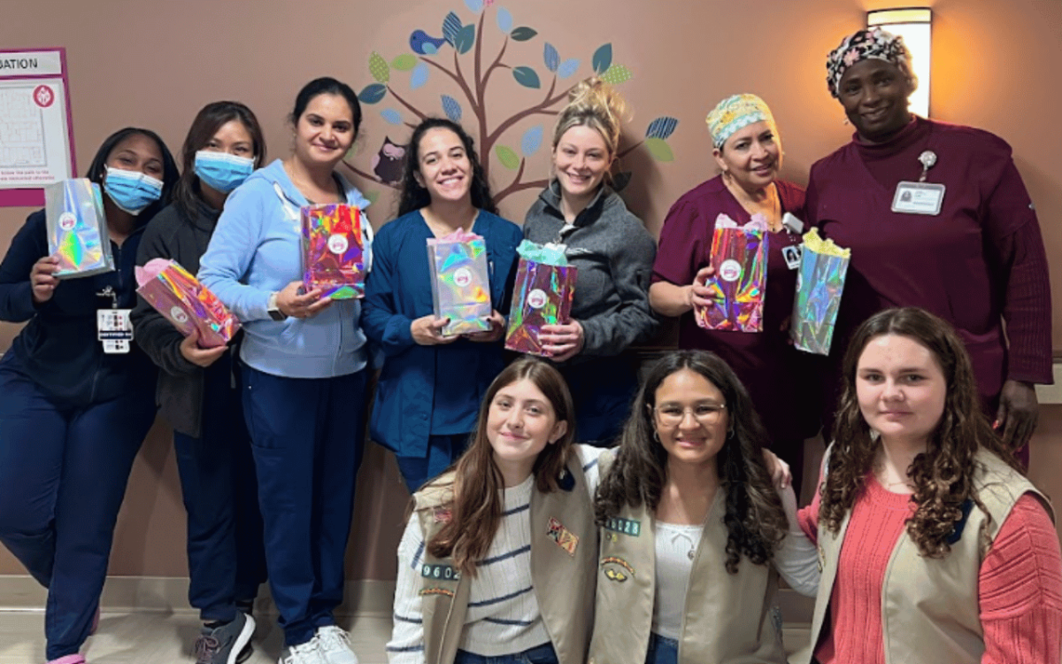 girl-scouts-rally-for-hackensack-university-medical-center-nurses