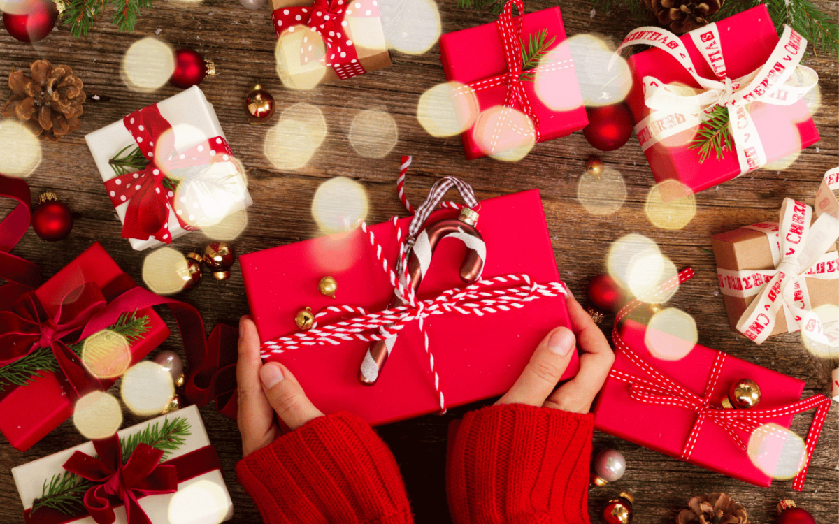 heartwarming-holiday-gifts-nurses-will-love