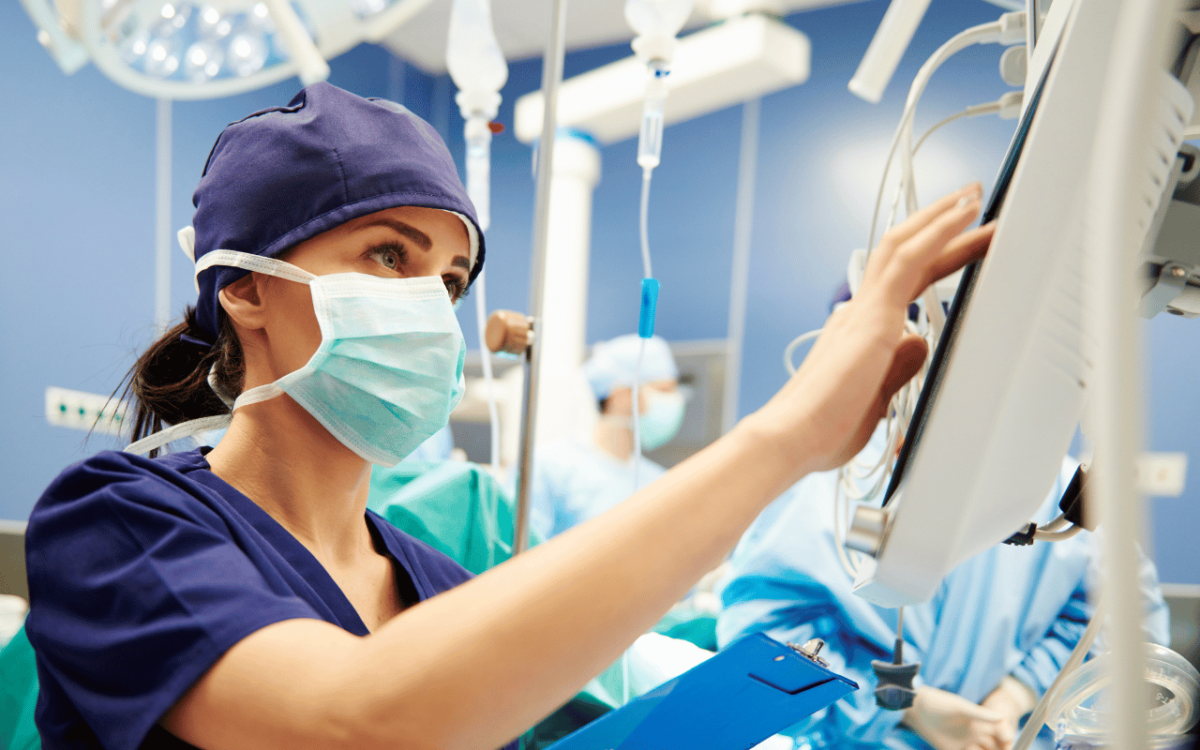 Illustration for article: First Scope and Standards for Progressive Care Nursing